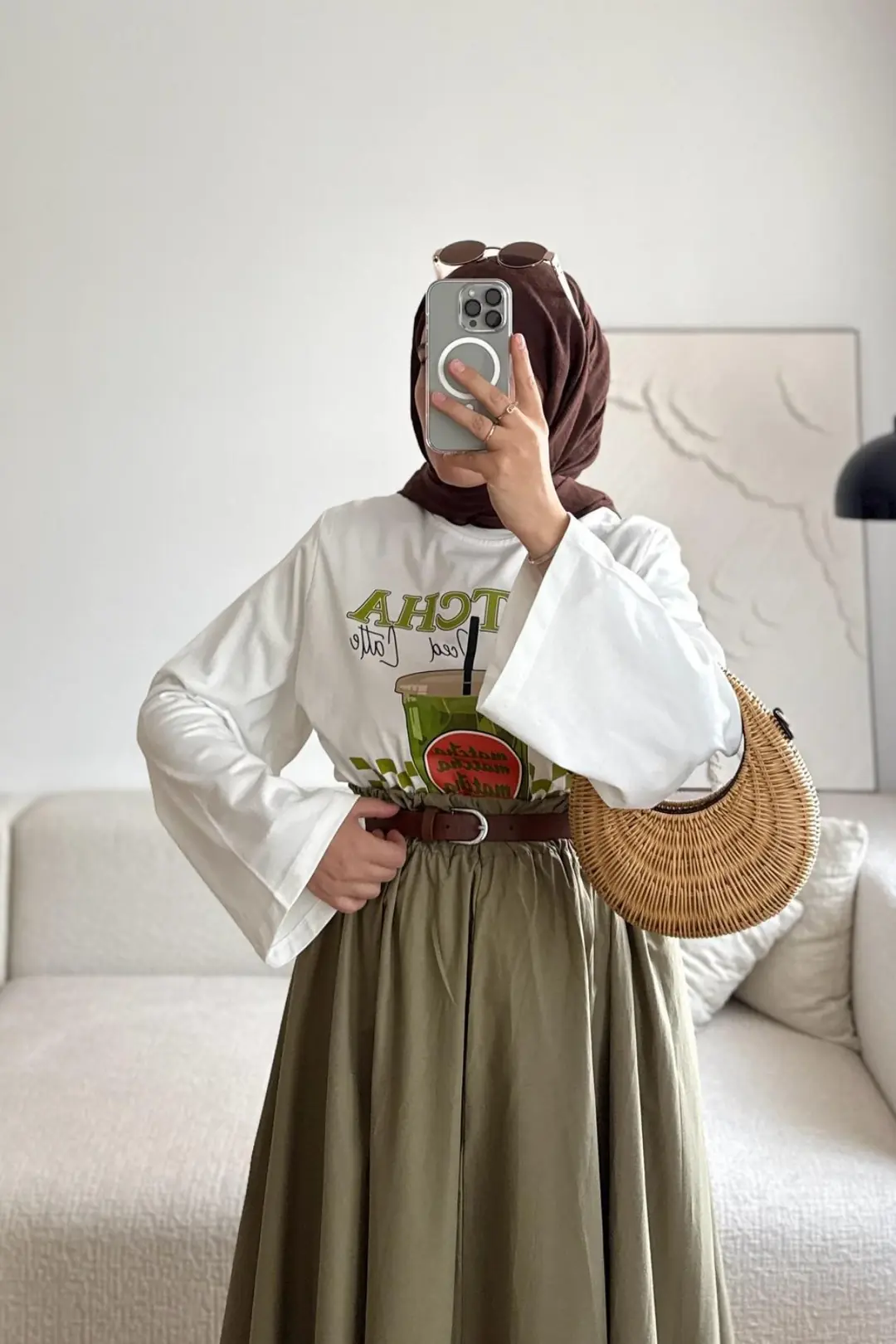 MATCHA BASKILI UZUN KOLLU SWEATSHİRT - BEYAZ