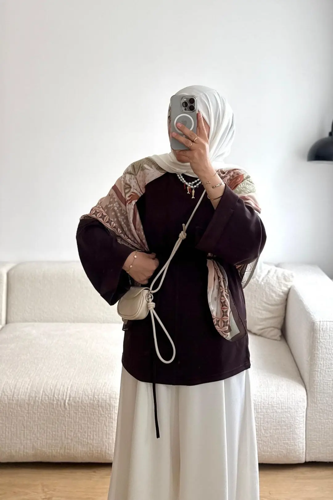 ÖNÜ DİKİŞLİ TSHİRT - KAHVE